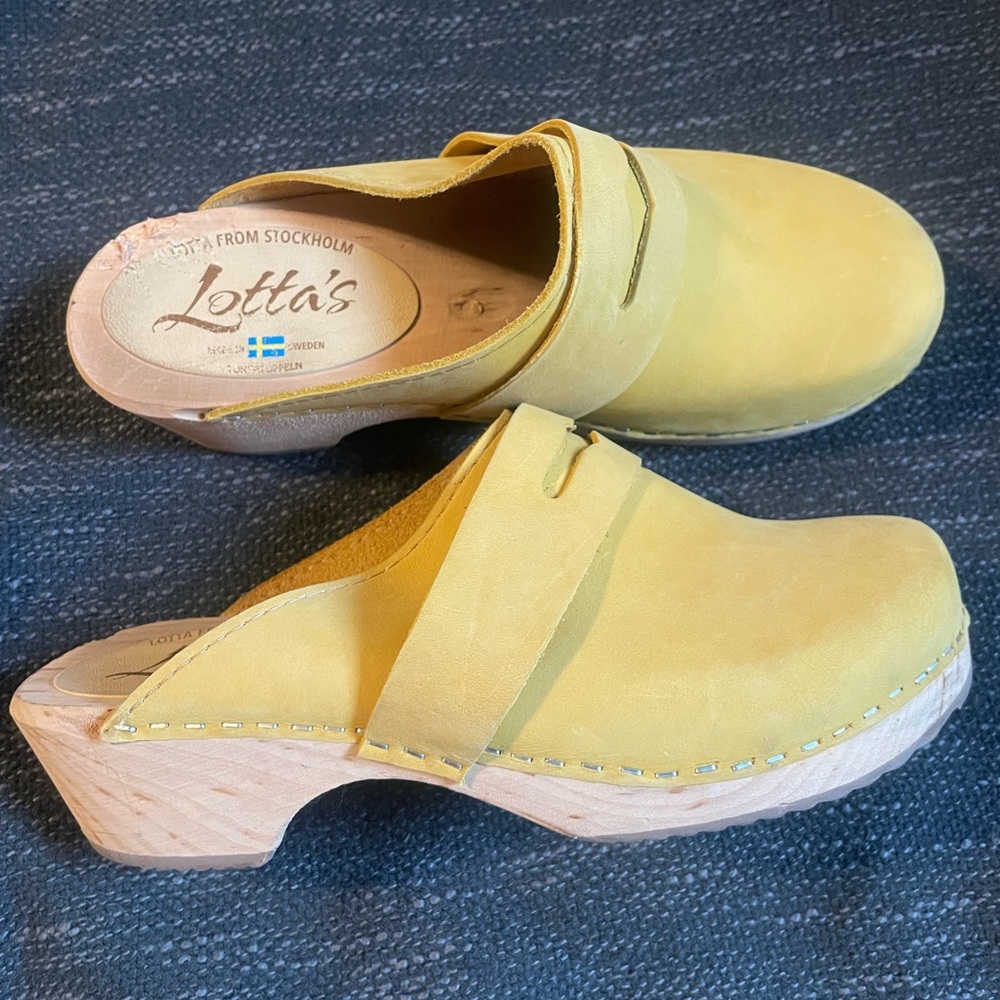 Lotta from Stockholm butter yellow clogs (size 38)